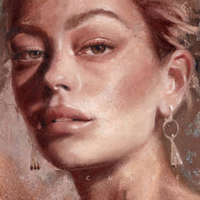 Afbeelding in Gallery-weergave laden, Whispers of strength